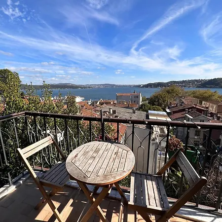 Historic Wooden House With Bosphorus View Apartmán *