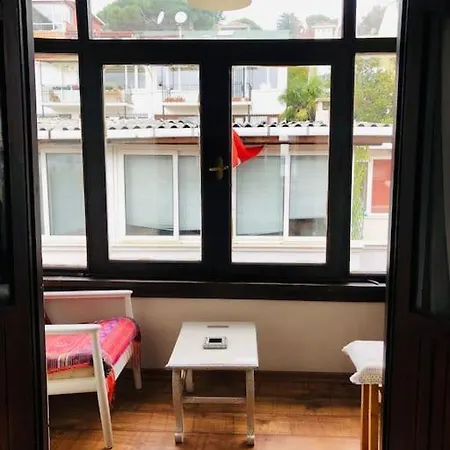 Historic Wooden House With Bosphorus View Daire *